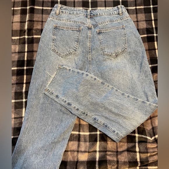 Shein, sz M, raw edge @ankle, 28” waist - Picture 3 of 3